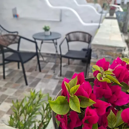 Ofioysa Kaga Kythnosuites