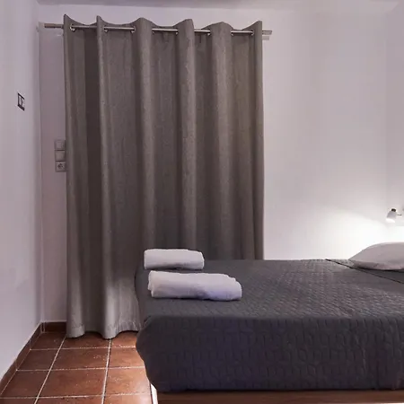 Ofioysa Kaga Kythnosuites Apartman *