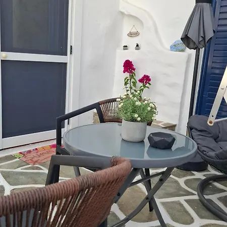 Ofioysa Kaga Kythnosuites Apartman *