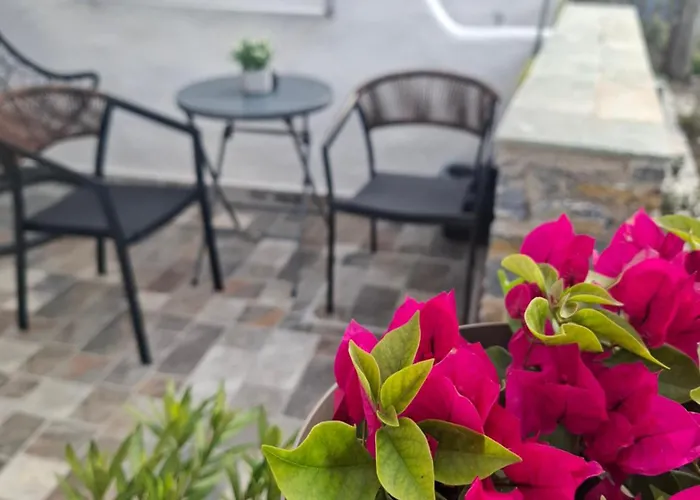 Ofioysa Kaga Kythnosuites